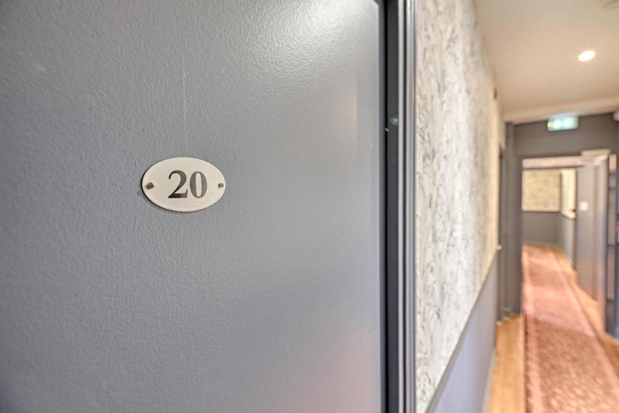 Le Florus Hotel Montrouge Buitenkant foto